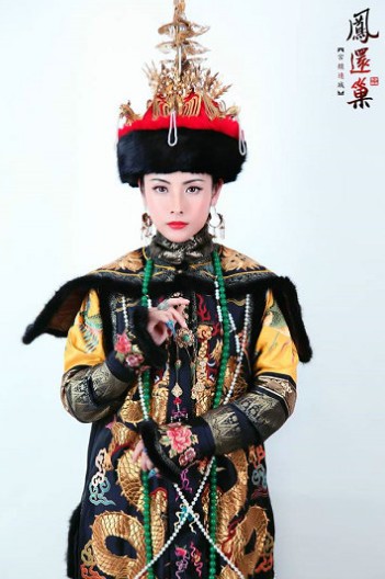 《宫锁连城》皇后杨明娜遇粉丝呼唤