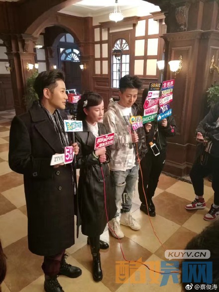 怒放的青春片场照