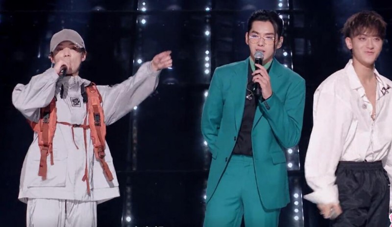 《创造营2020》黄子韬、鹿晗、吴亦凡同框，三人身高成亮点，鹿晗站法太机智了